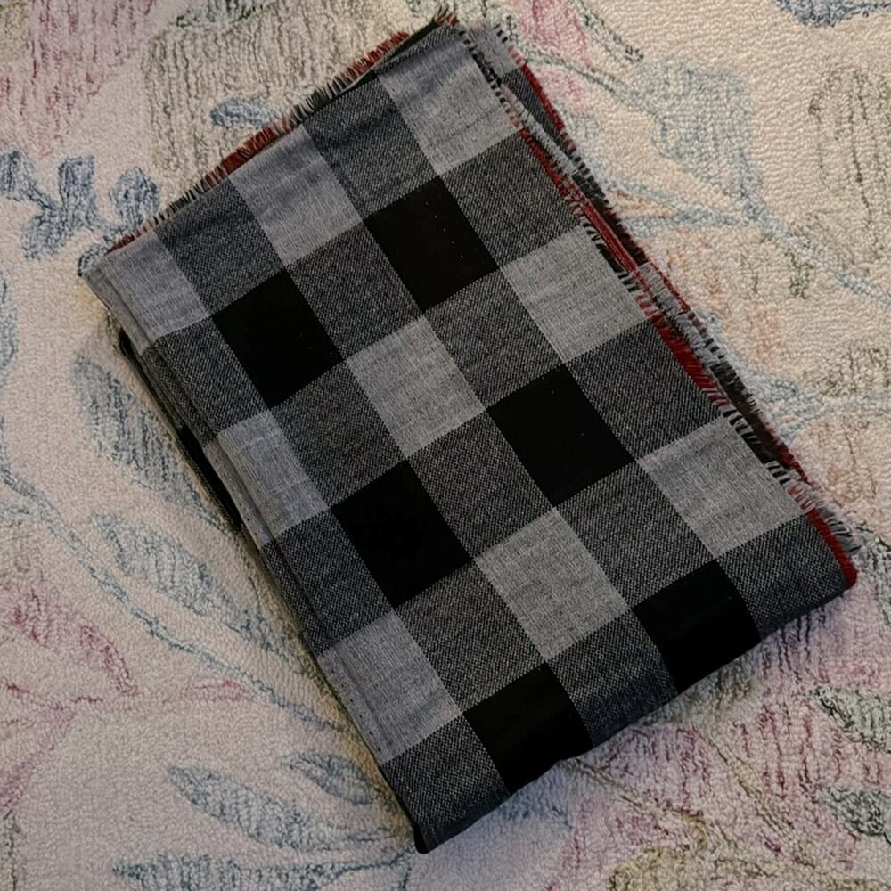 Large reversible scarf - Picture 4 of 5